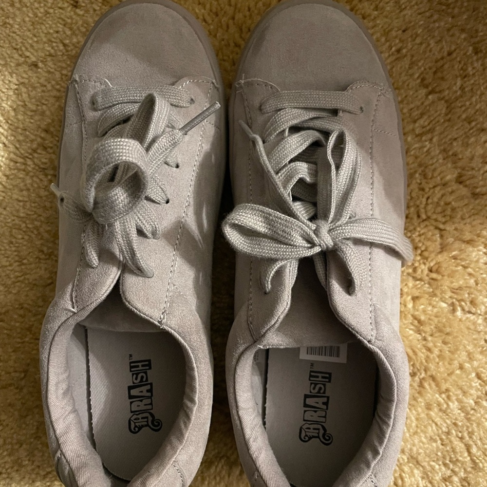 Brash Women's Avery Lace-Up Oxford Gray